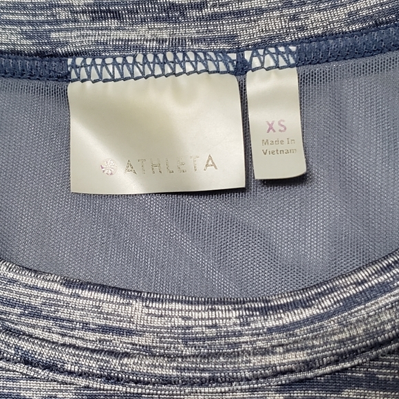 Athleta Utopia tee - Picture 7 of 8